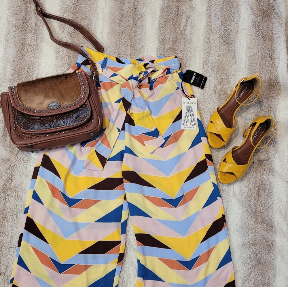 Trinity Ranch Crossbody 💛